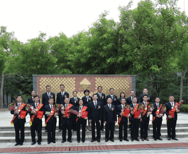 维多利亚老品牌vic(集团)官方网站