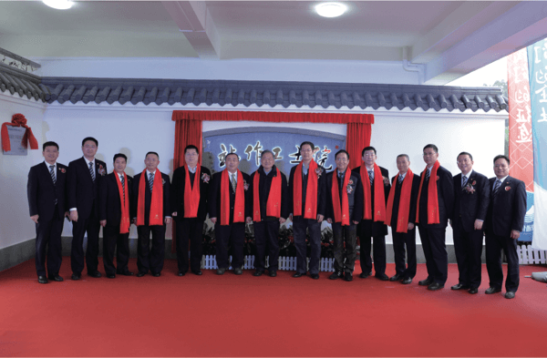 维多利亚老品牌vic(集团)官方网站