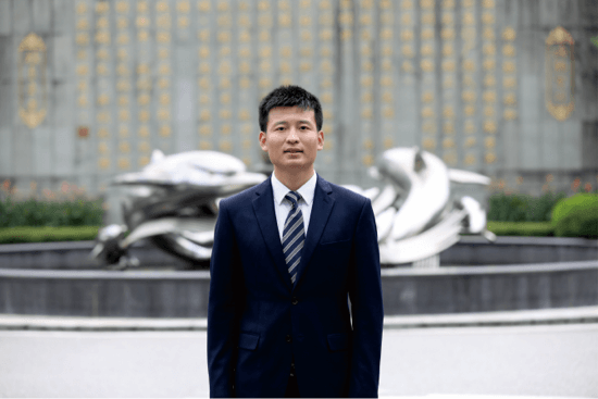 维多利亚老品牌vic(集团)官方网站